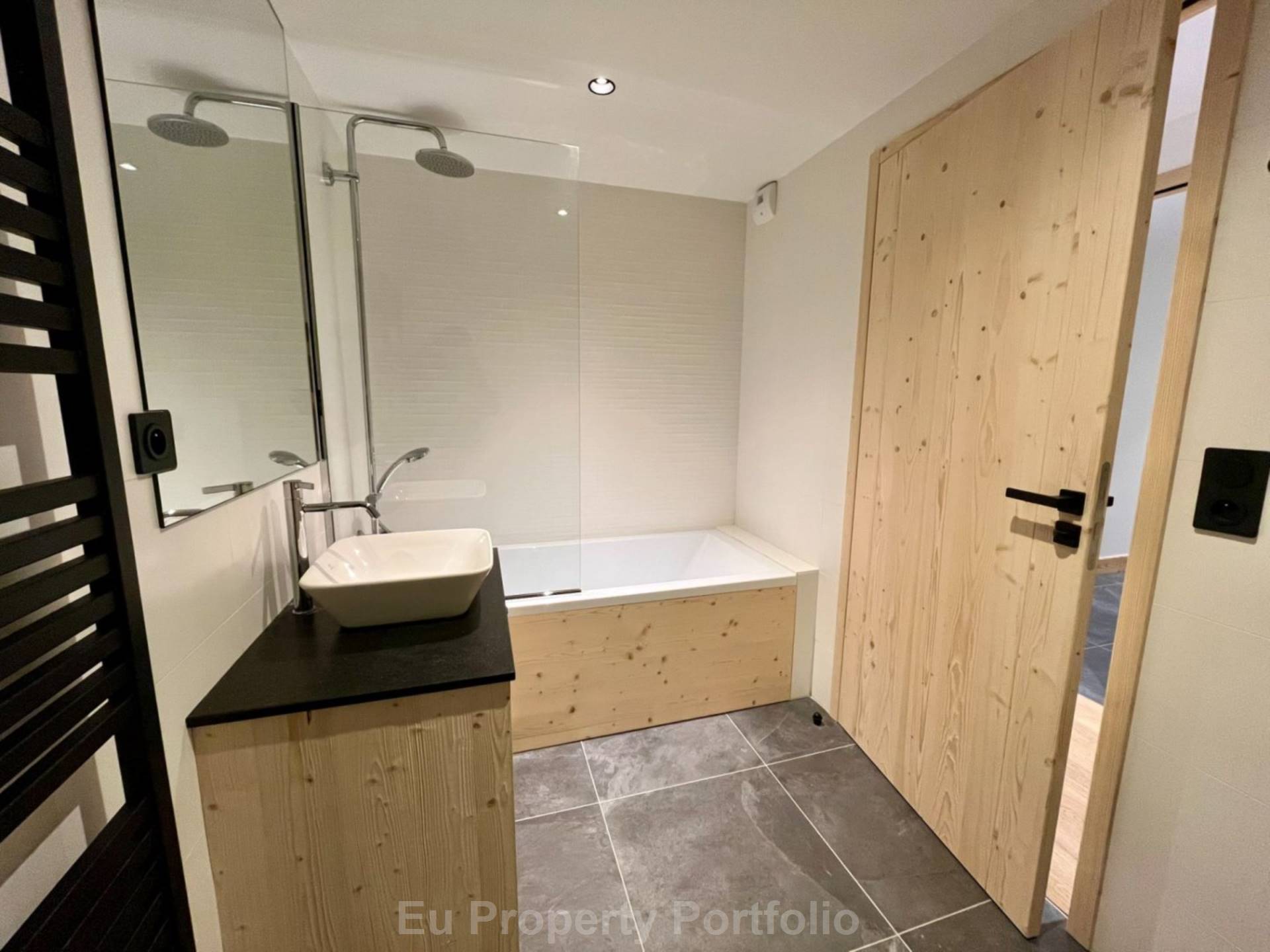 Saint-Martin-De-Belleville | L, Image 10