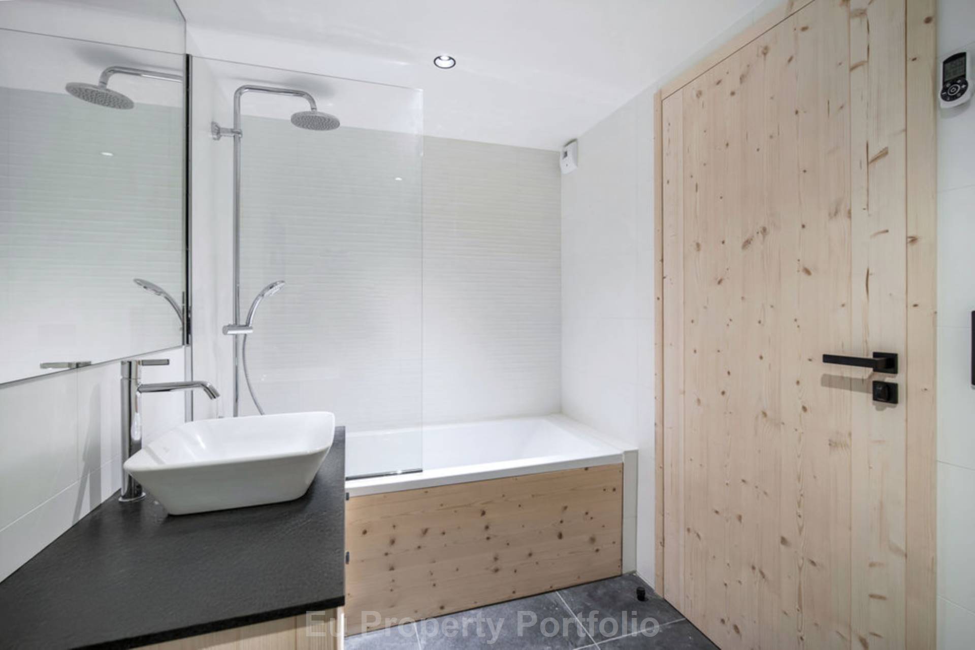 Saint-Martin-De-Belleville | L, Image 8