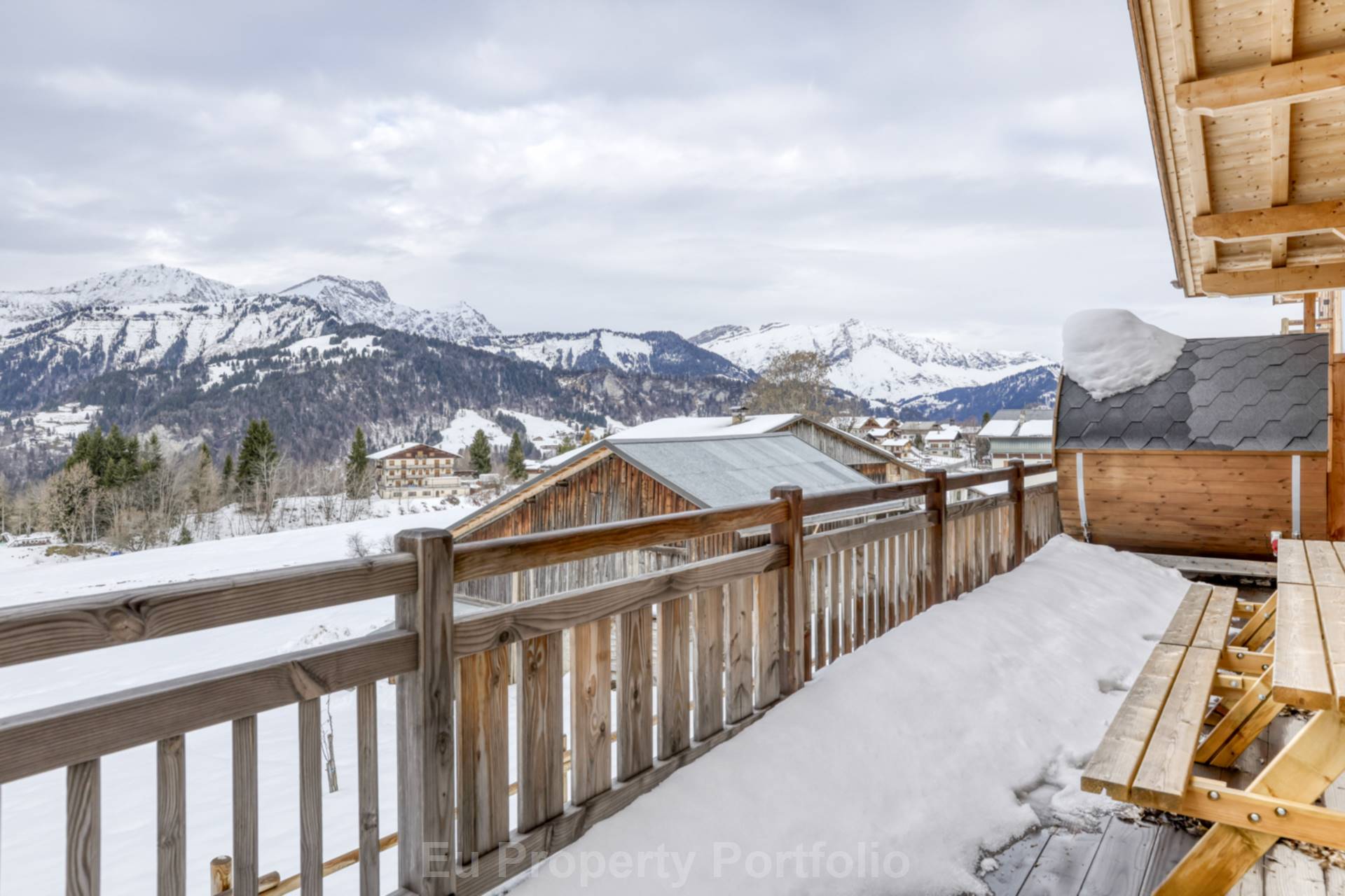 Crest Voland, Image 18