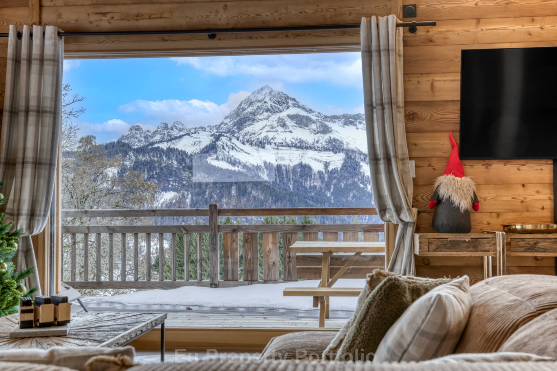 Crest Voland, Image 3