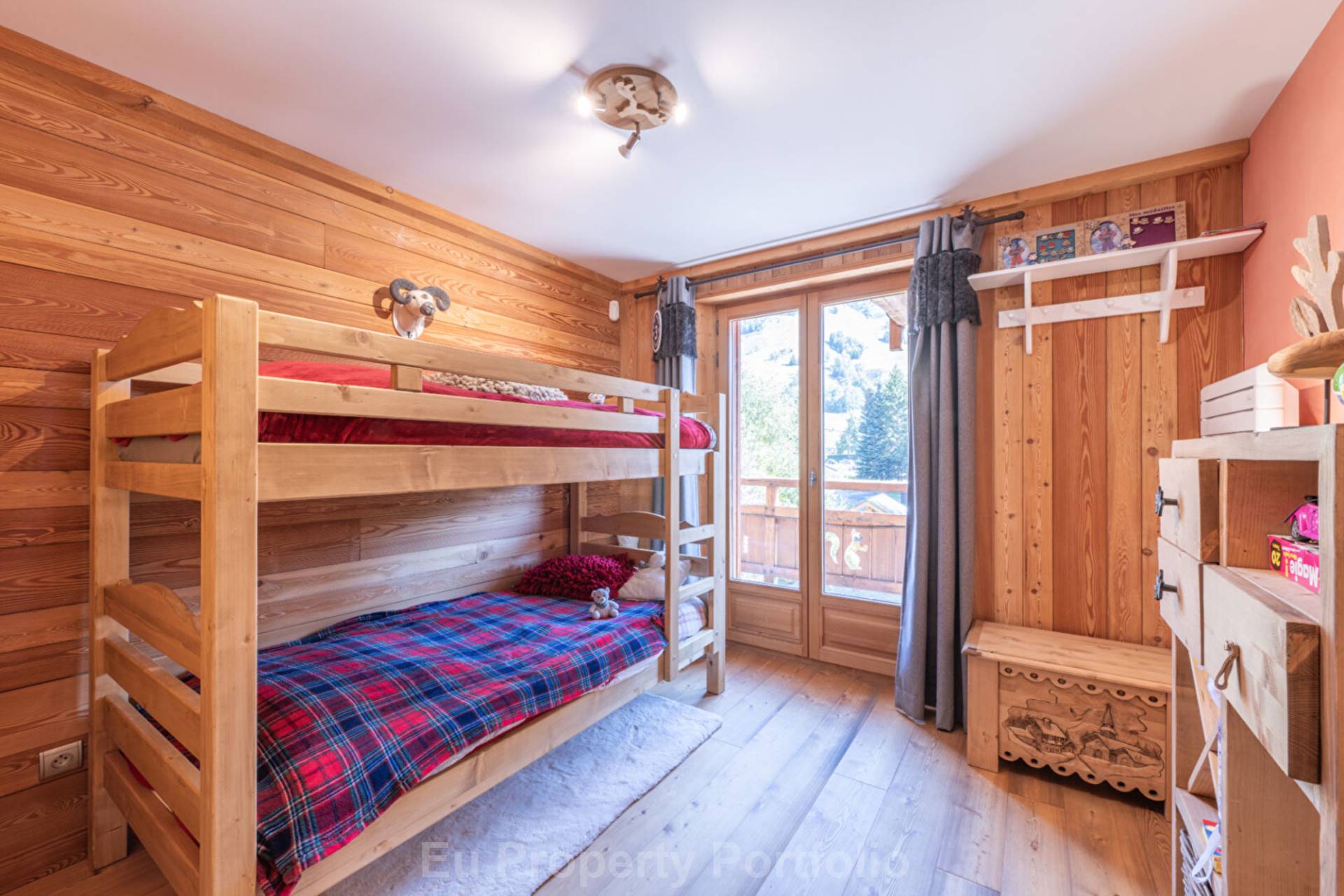 Centre Station / Av De La Muze, Image 9