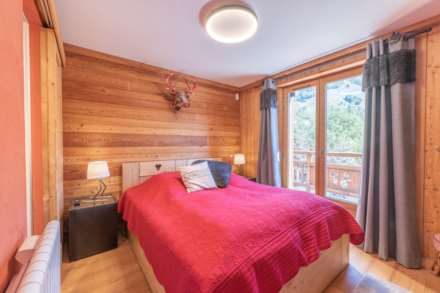 Centre Station / Av De La Muze, Image 8