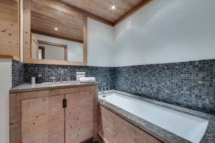 Val D'Isère | Le Centre, Image 9