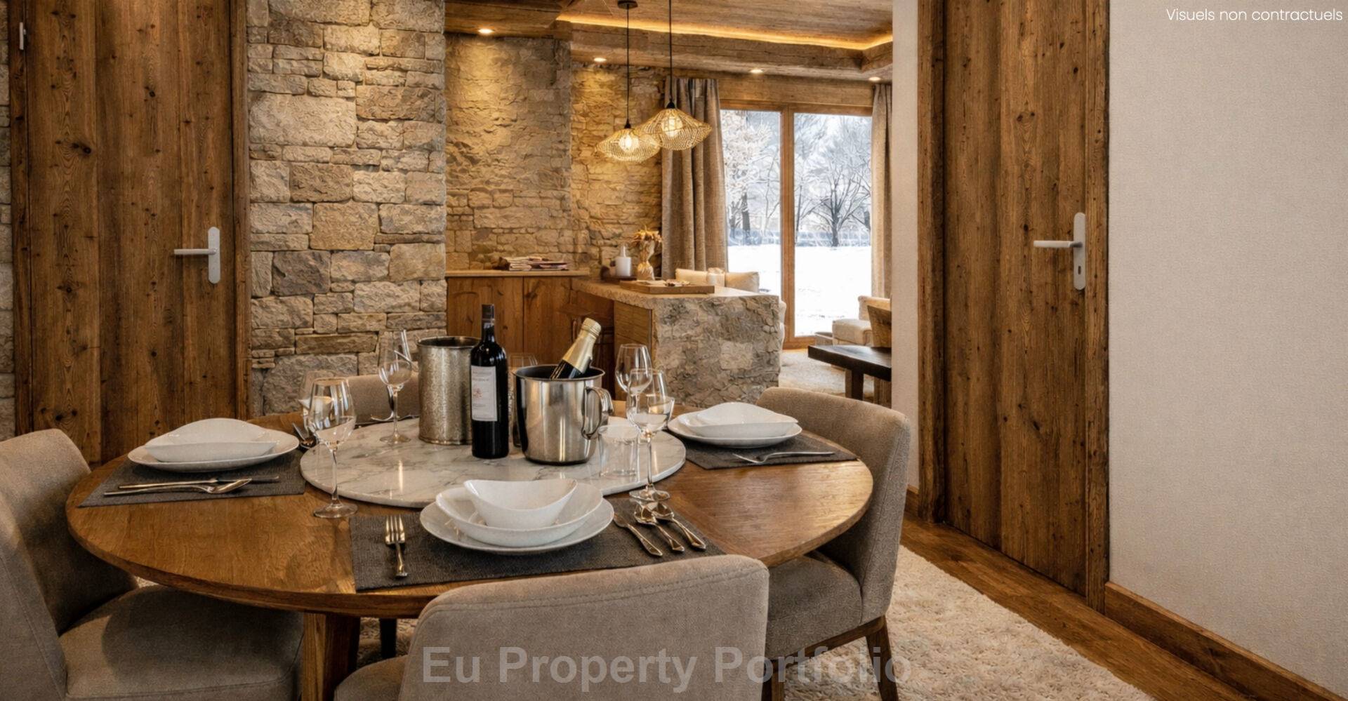 Crest Voland, Image 2