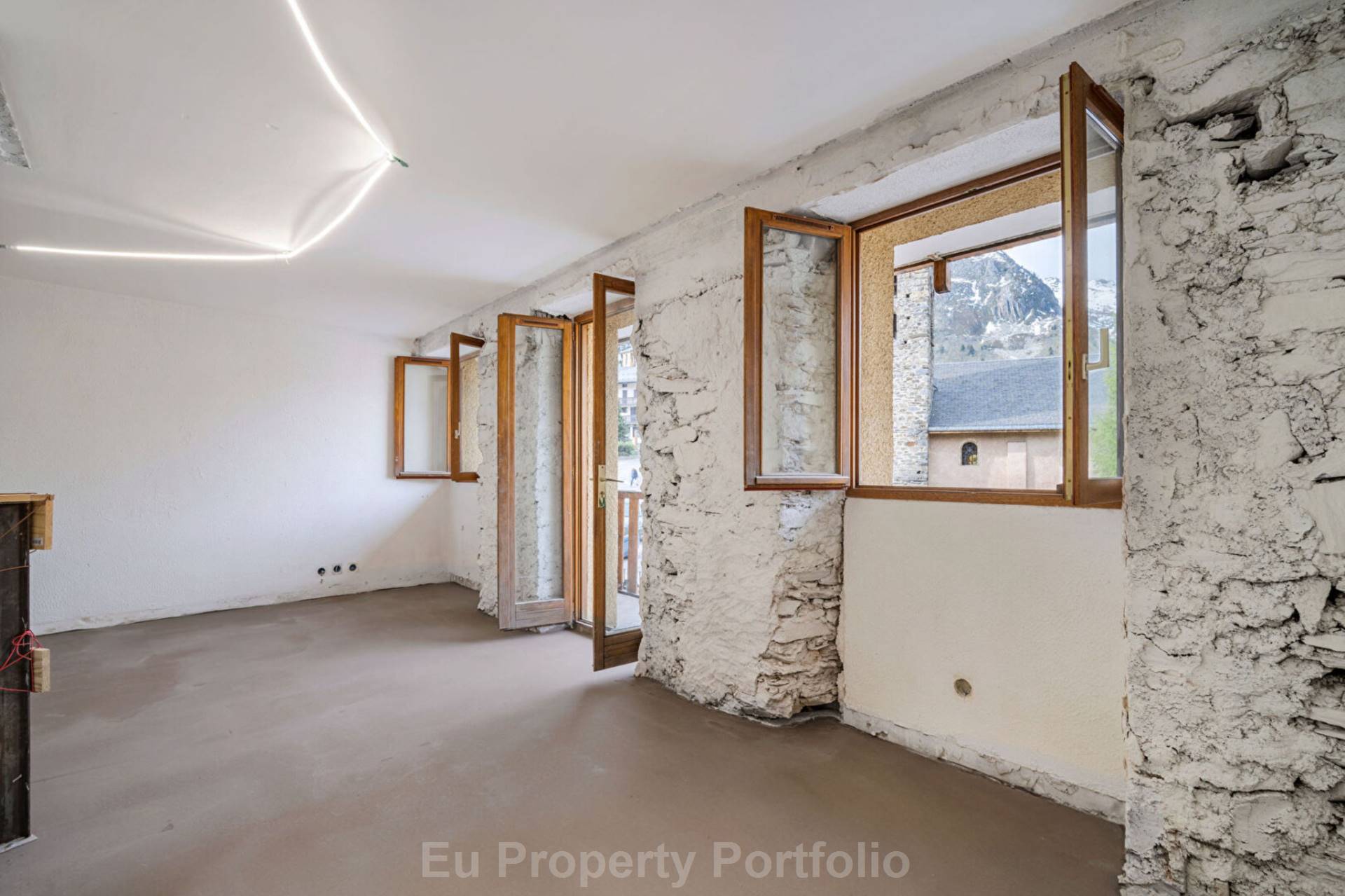 Saint-Martin-De-Belleville | C, Image 3