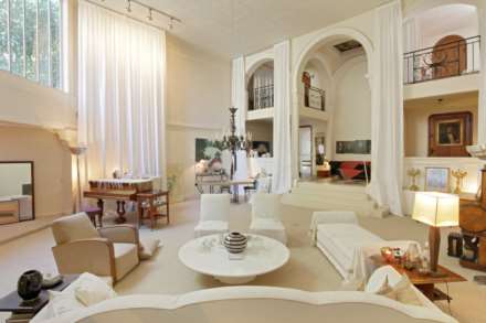 Paris - Neuilly-Sur-Seine, France, Image 1