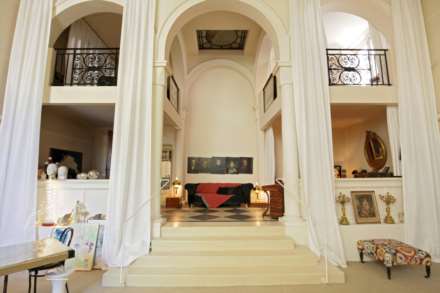 Paris - Neuilly-Sur-Seine, France, Image 4