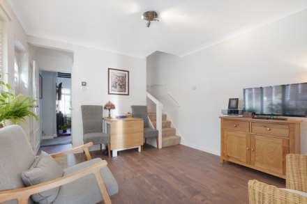 Station Road, Rainham, Image 15