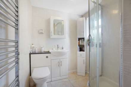 Station Road, Rainham, Image 6