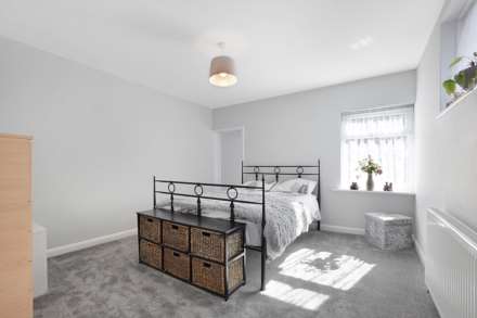 Station Road, Rainham, Image 7