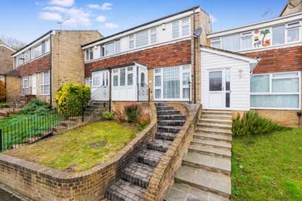 3 Bedroom Terrace, Ploughmans Way, Rainham