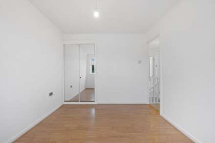 Ploughmans Way, Rainham, Image 10