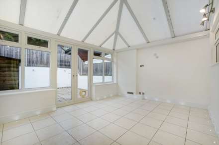 Ploughmans Way, Rainham, Image 3