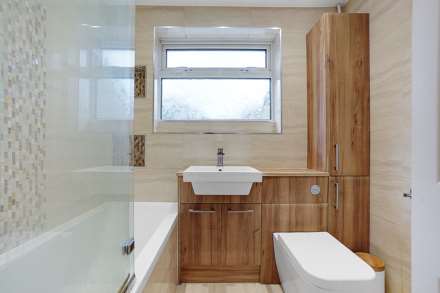 Ploughmans Way, Rainham, Image 4