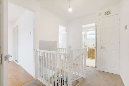 Ploughmans Way, Rainham, Image 8