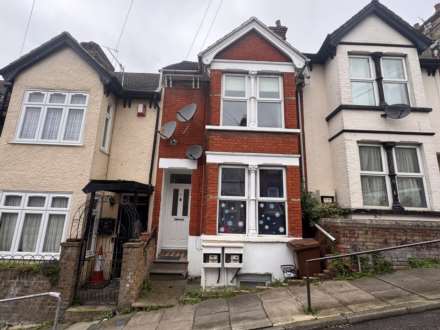 1 Bedroom Flat, Institute Road, Chatham