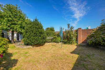 Broadway, Gillingham, Image 2