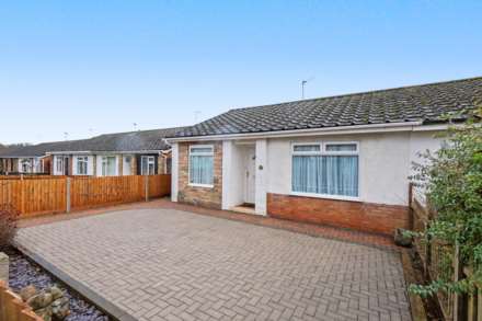 Mead Green, Chatham, Image 1