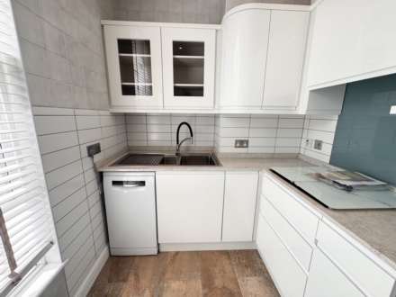 Medway Heights, Chatham, Image 2