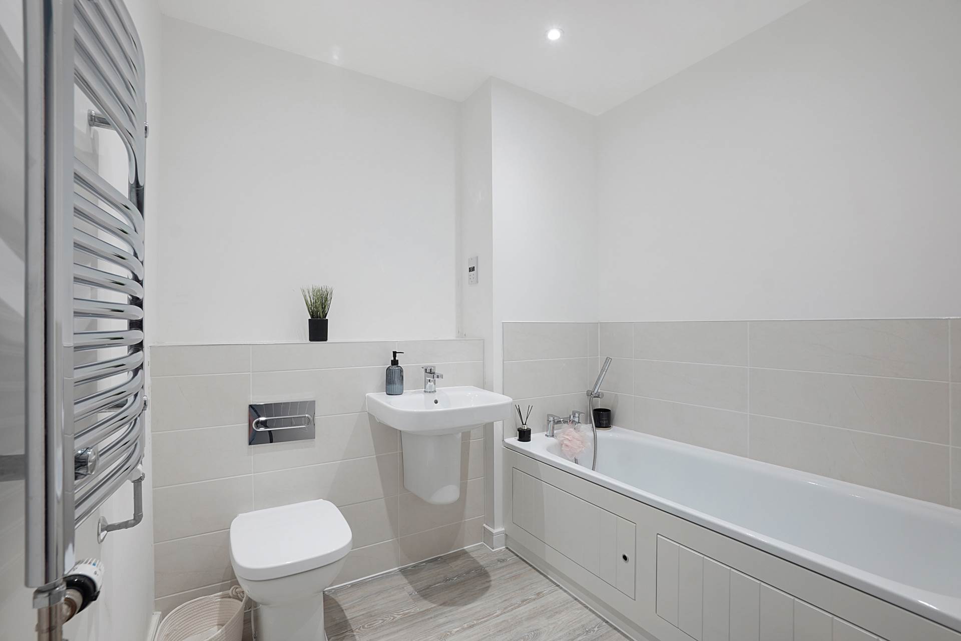 Denny House, 2 Worrall Drive, Image 4