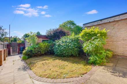 Kenilworth Gardens, Gillingham, Image 4