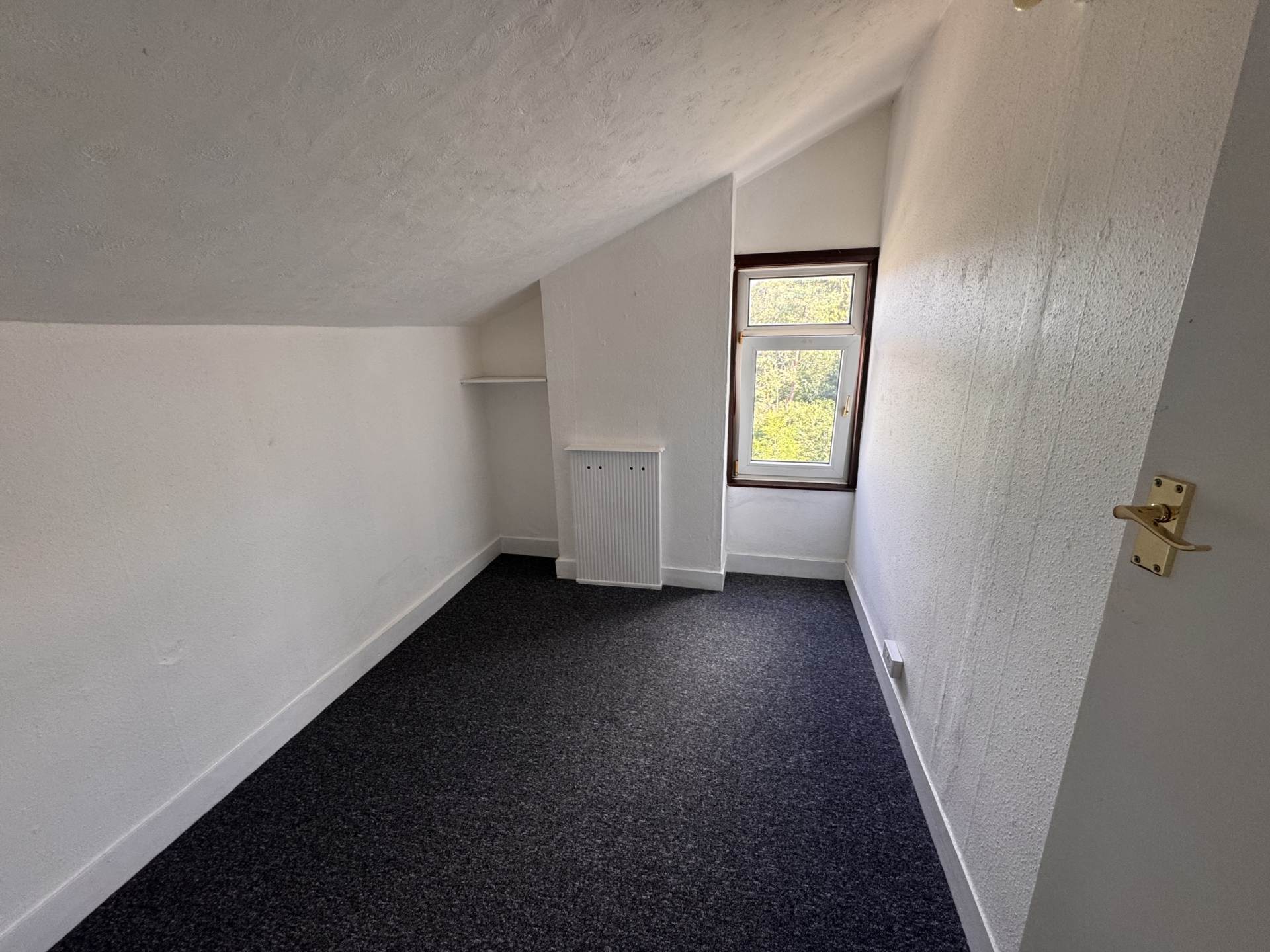 Burnt Oak Terrace, Gillingham, Image 11