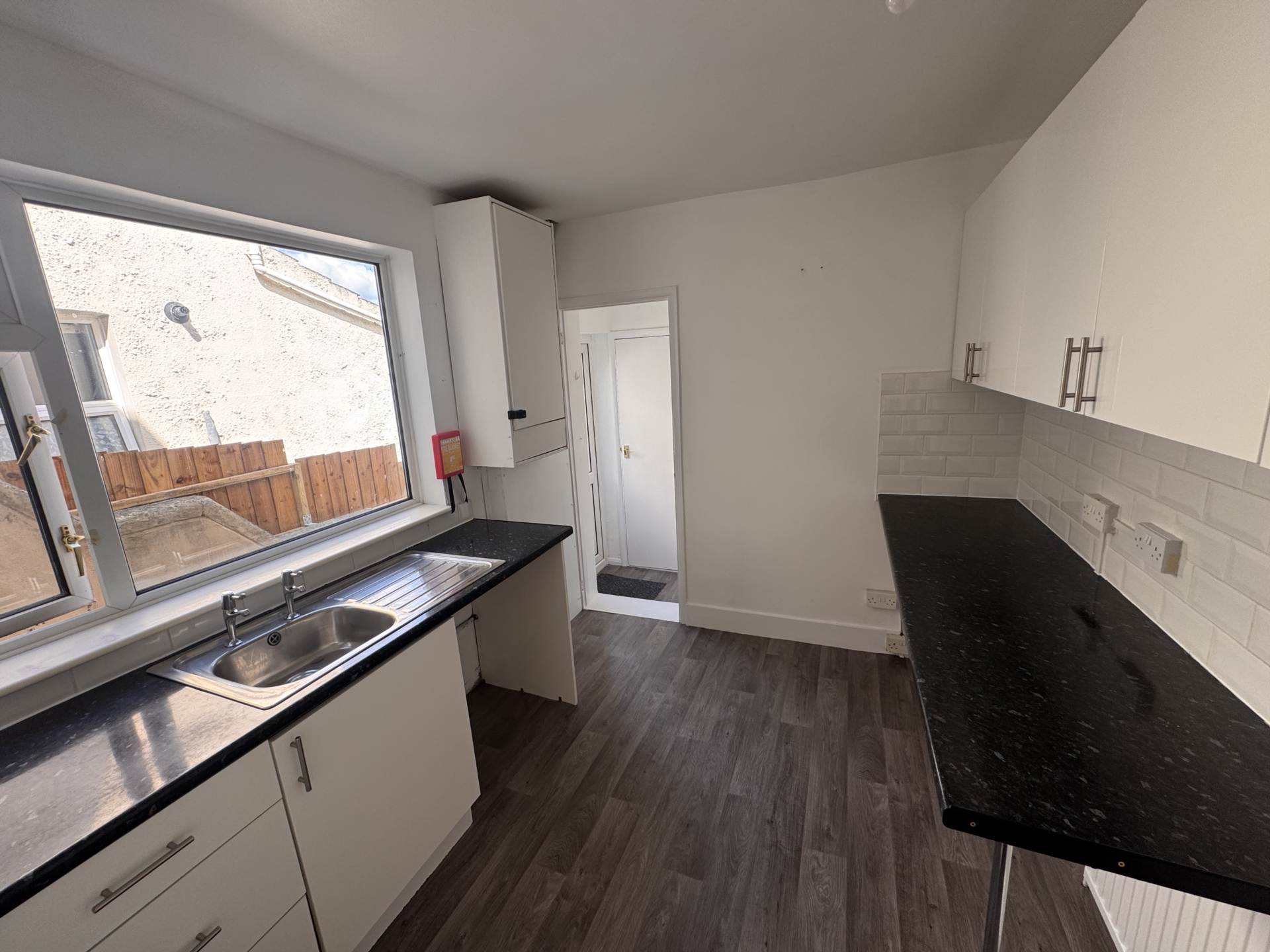 Burnt Oak Terrace, Gillingham, Image 4