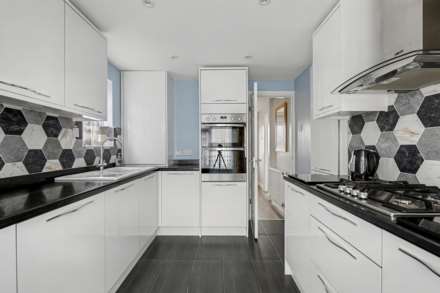 Downsview, Chatham, Image 2