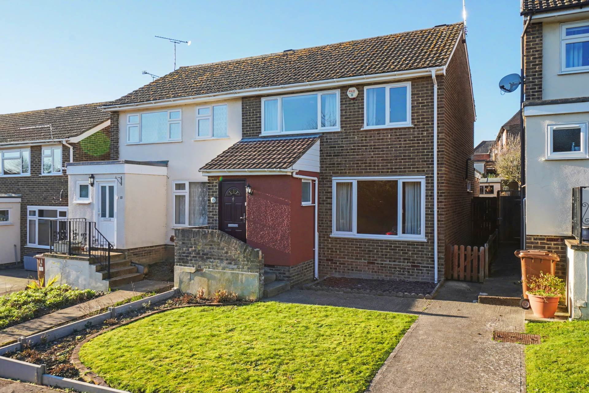 Stanford Way, Cuxton, Rochester, Image 1