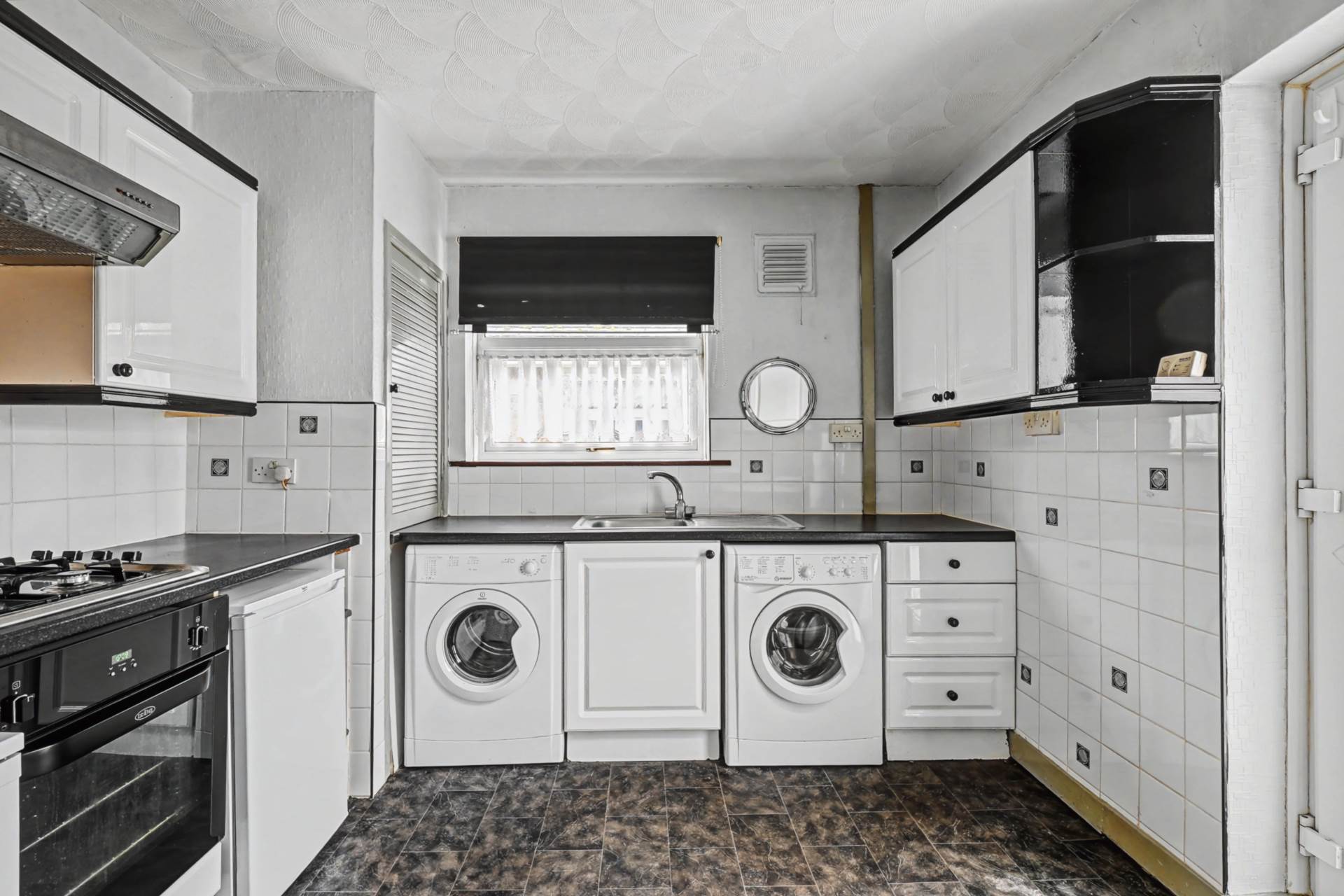 Concord Avenue, Davis Estate, Image 2