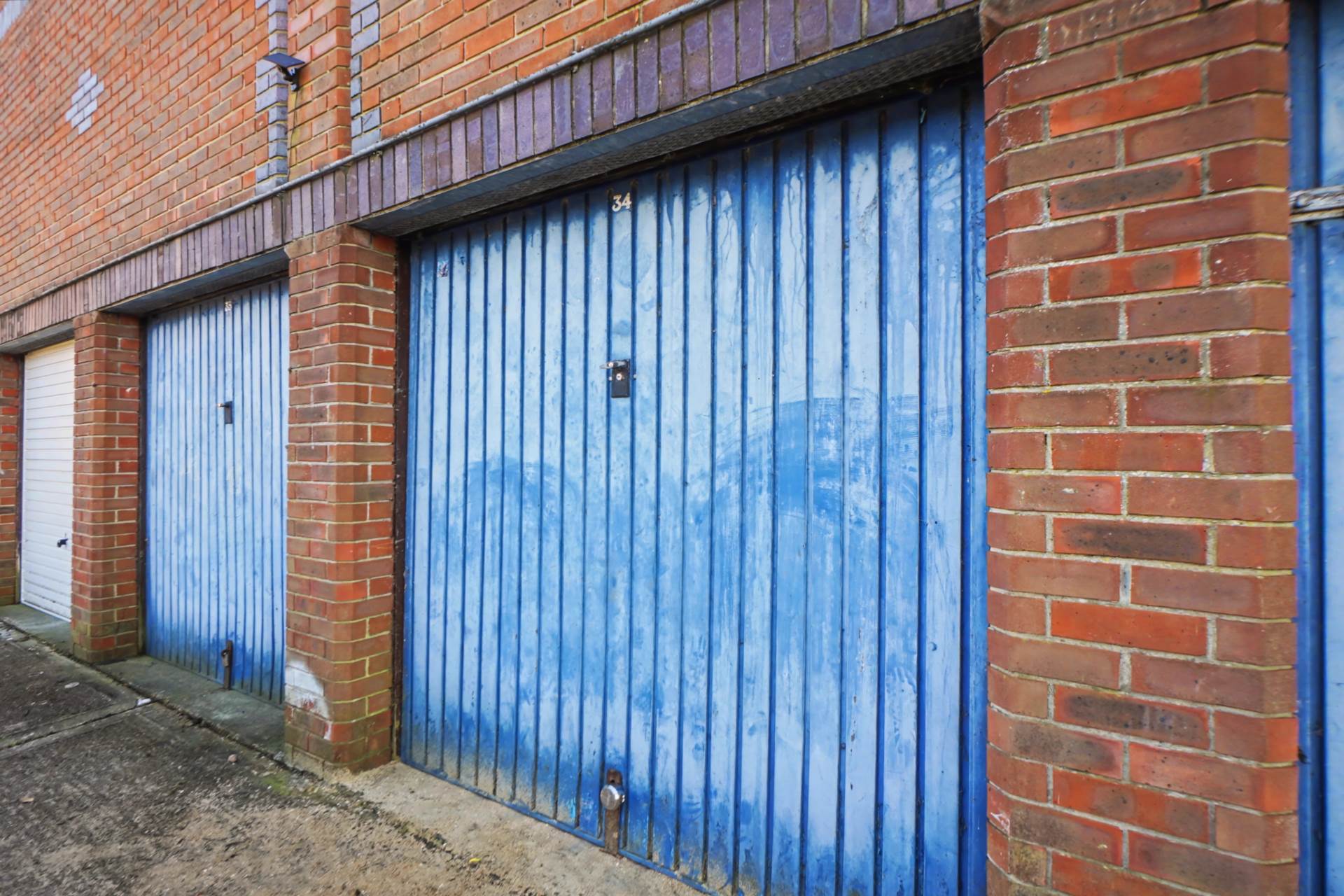 Sunderland Close, Rochester, Image 12