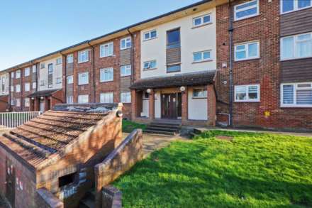 Property For Sale Sunderland Close, Rochester