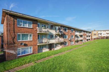 Sunderland Close, Rochester, Image 13