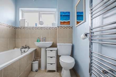 Sunderland Close, Rochester, Image 3