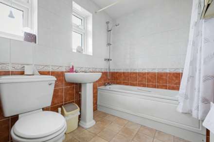 Pine Road, Strood, Image 4