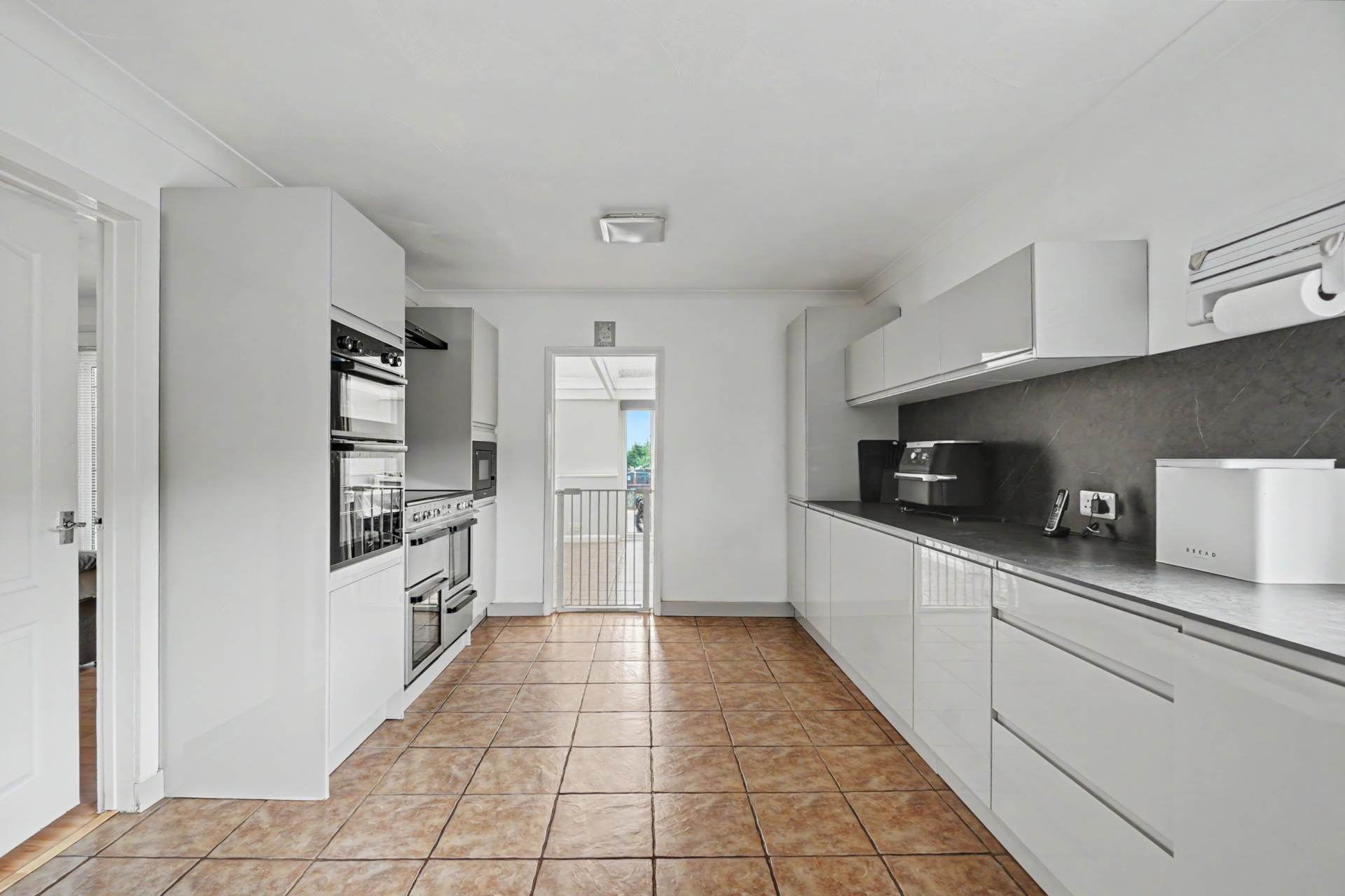Scottswood Avenue, Chatham, Image 10