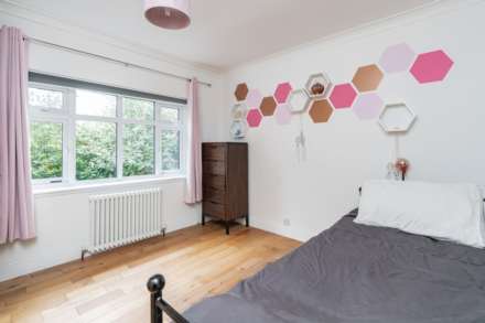 Ash Road, Longfield, Image 6