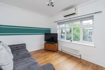 Ash Road, Longfield, Image 9