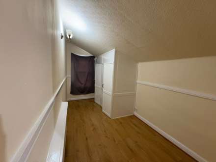 Magpie Hall Road, Chatham, Image 10
