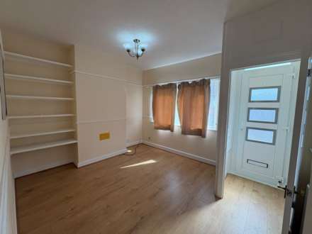 Magpie Hall Road, Chatham, Image 2