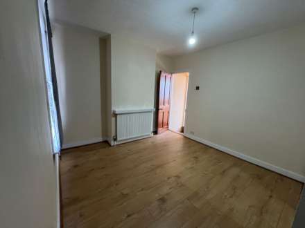 Magpie Hall Road, Chatham, Image 7