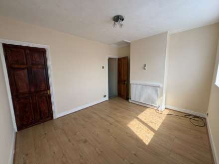 Magpie Hall Road, Chatham, Image 9
