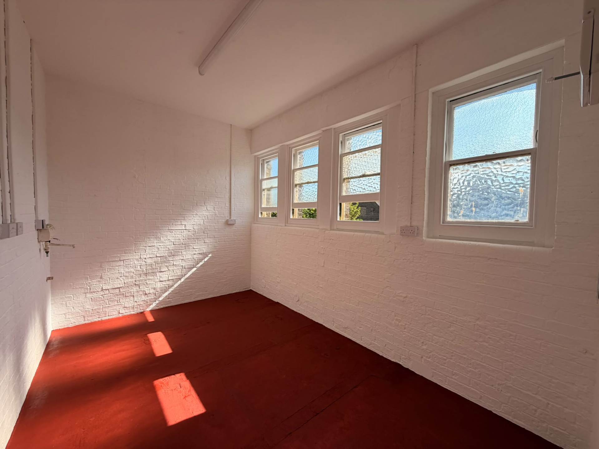 Top Floor, 337-341 High Street, Rochester, Image 1