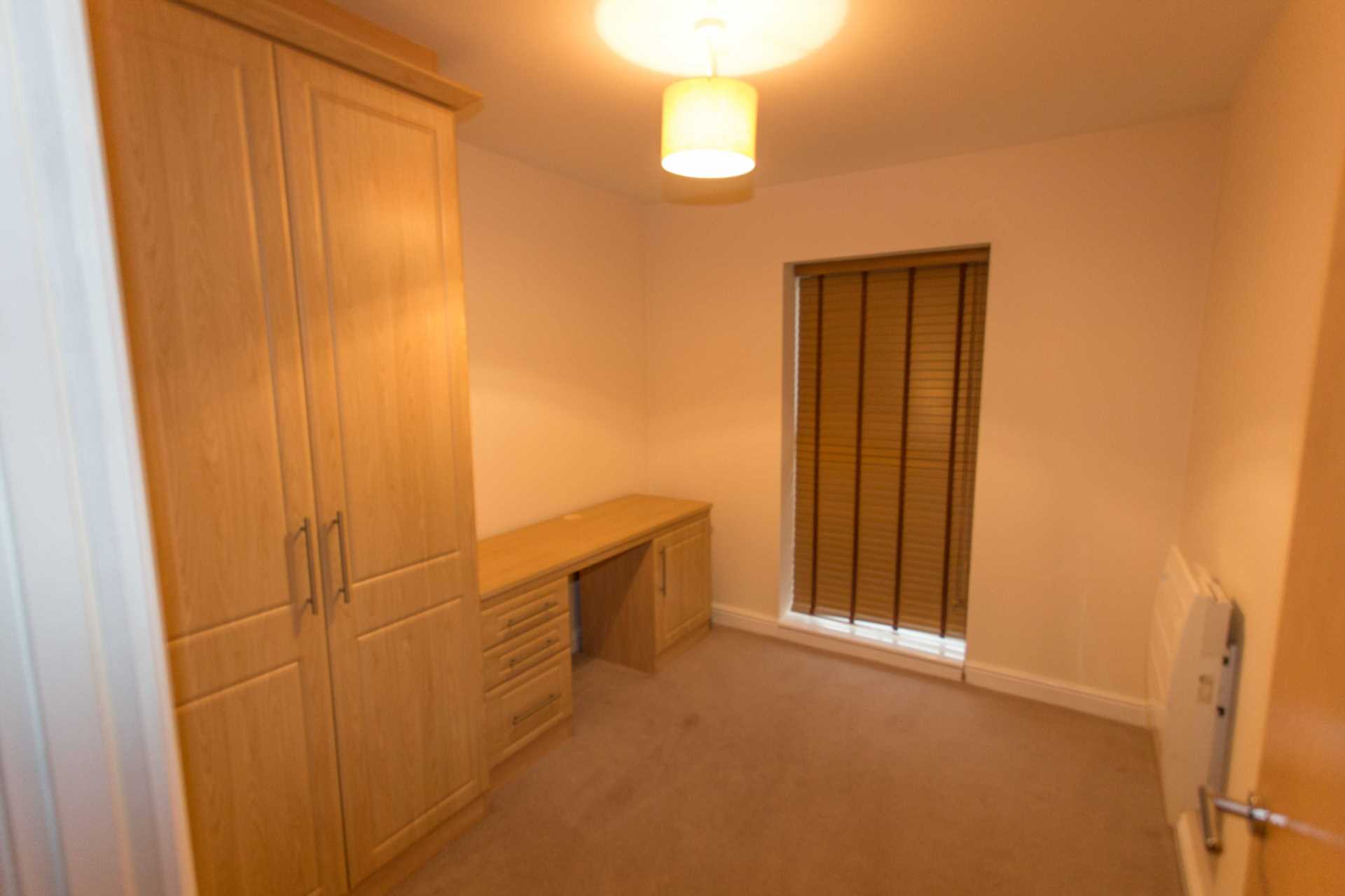 Portland Place, Greenhithe, Image 7