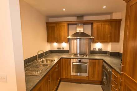 Portland Place, Greenhithe, Image 2