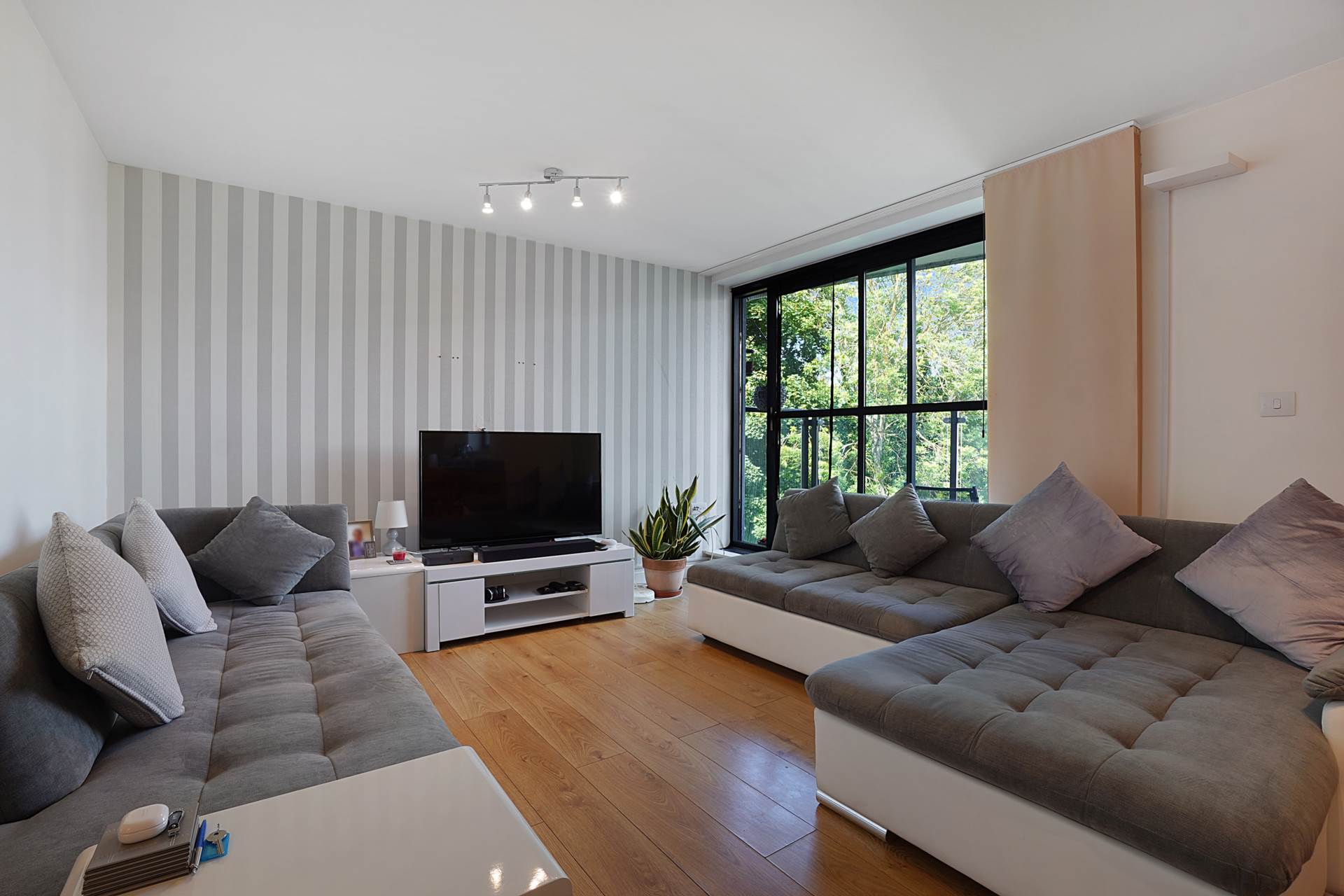 Clifford Way, Maidstone, Image 2