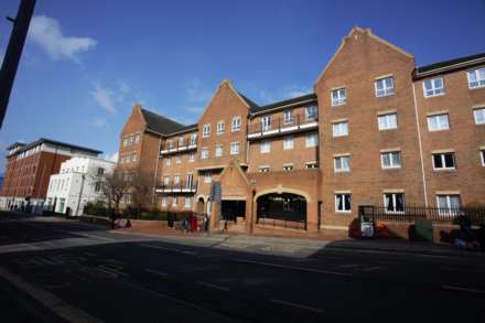 Pembroke Court, Chatham, Image 13