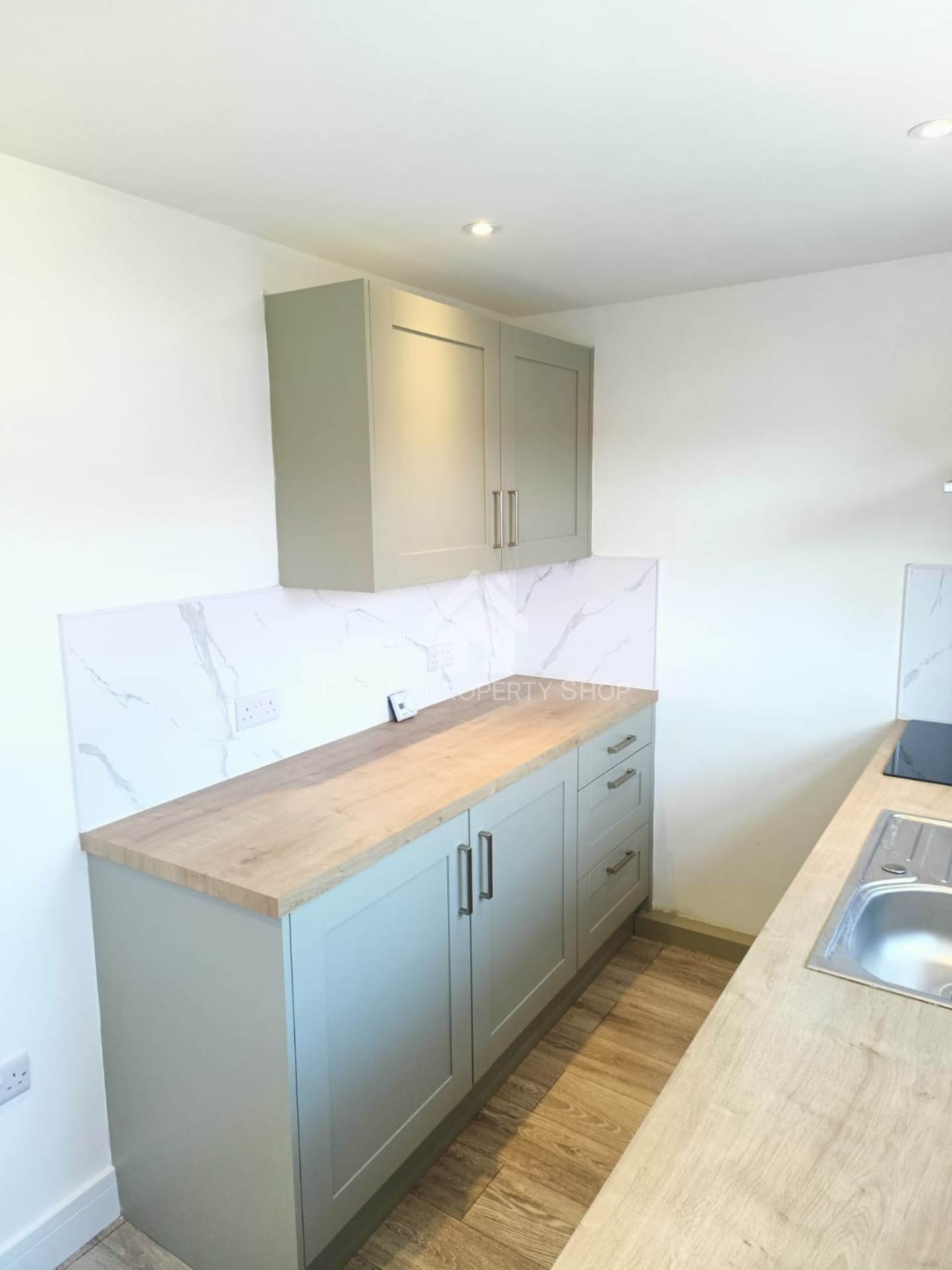 **AVAILABLE NOW** Kilton Road.Worksop, Notts, Image 1