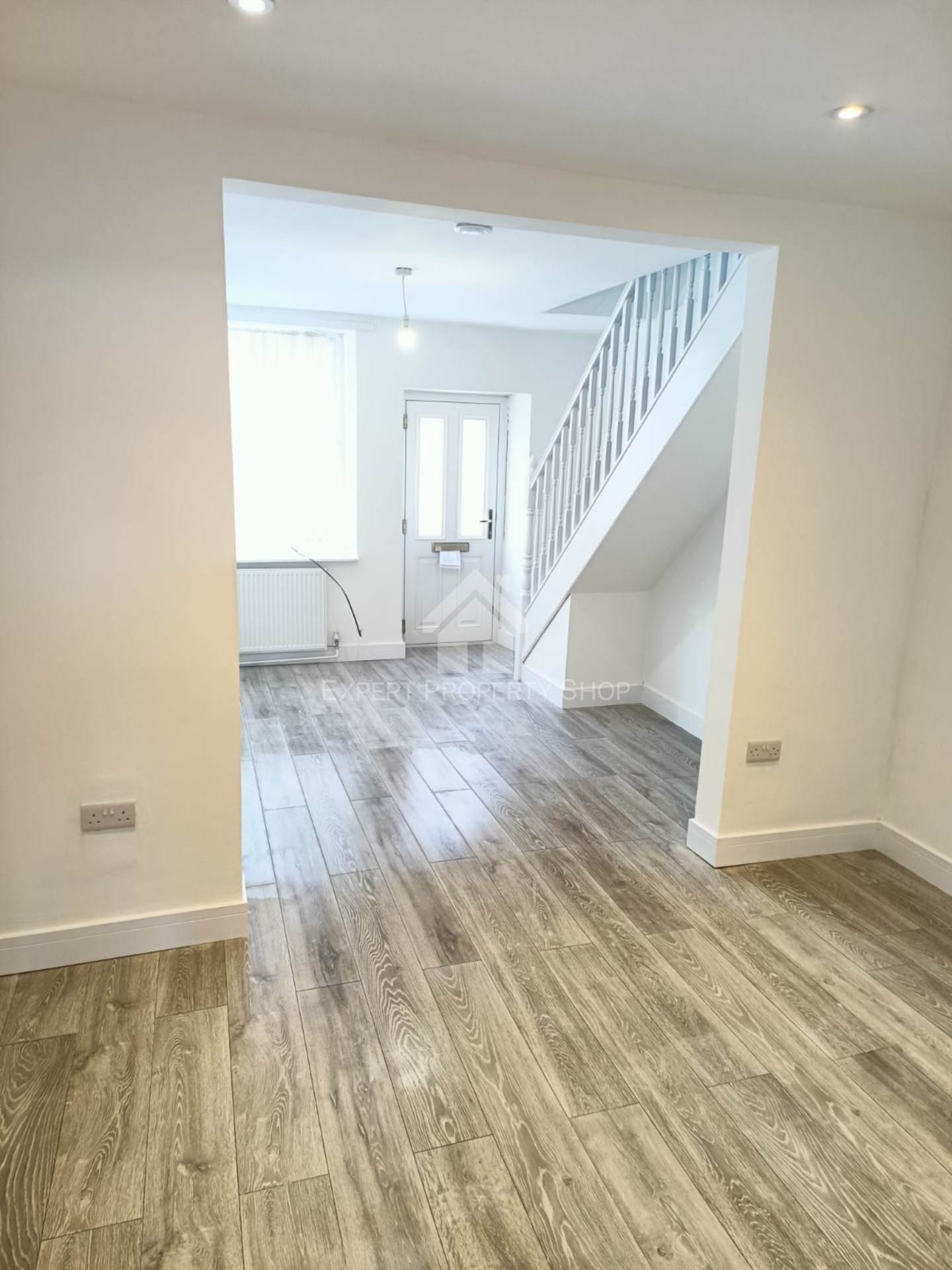 **AVAILABLE NOW** Kilton Road.Worksop, Notts, Image 3