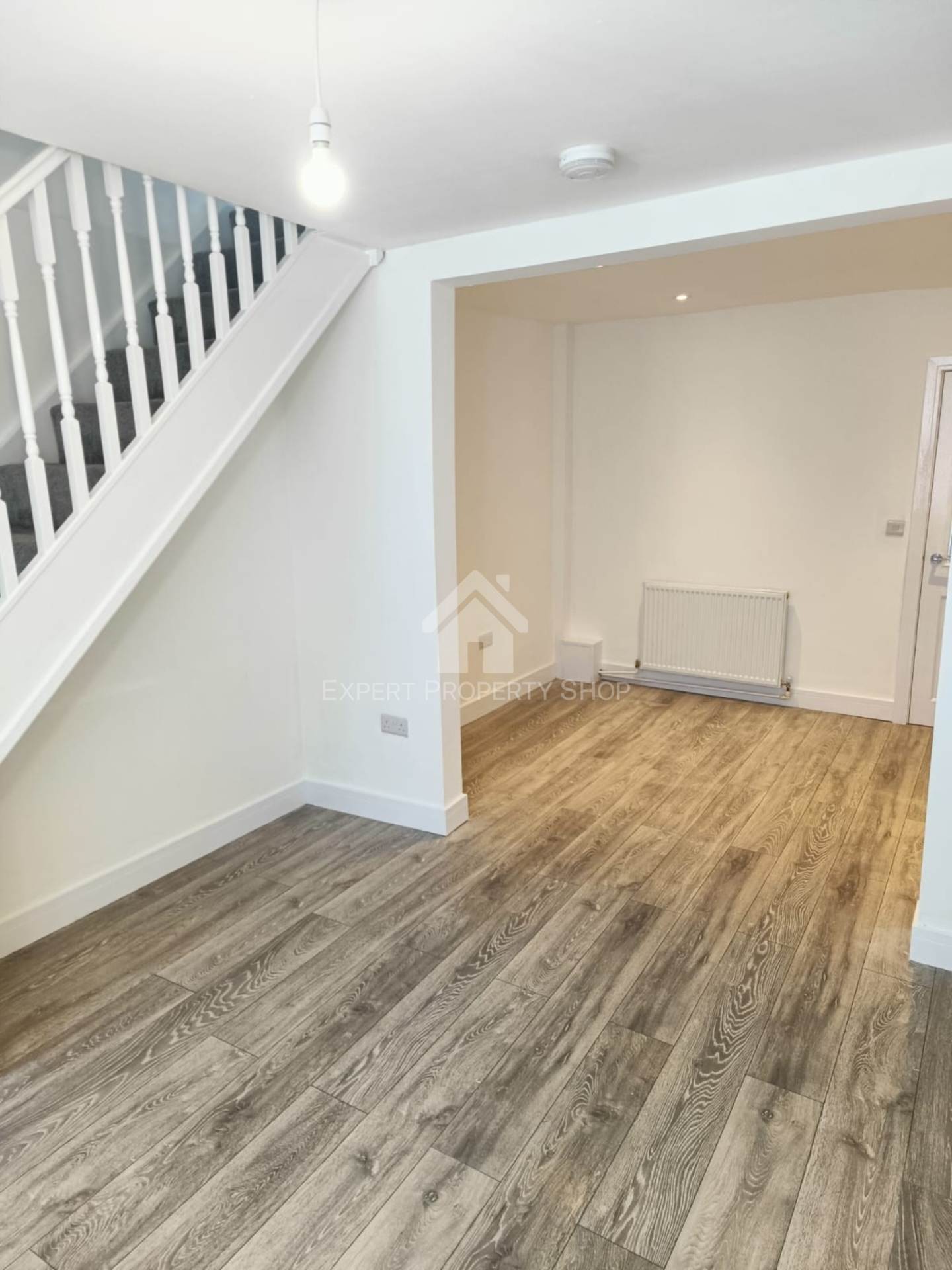**AVAILABLE NOW** Kilton Road.Worksop, Notts, Image 4